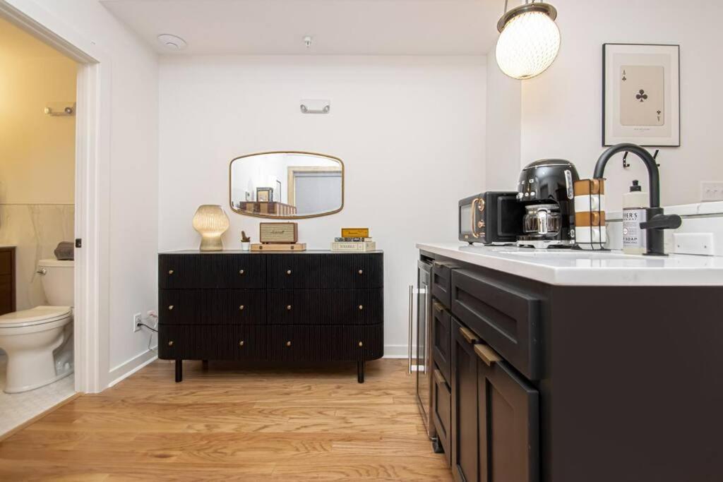 Steps To Bathhouses, Historic Studio, King Bed, Room # 101 Hot Springs Exterior photo