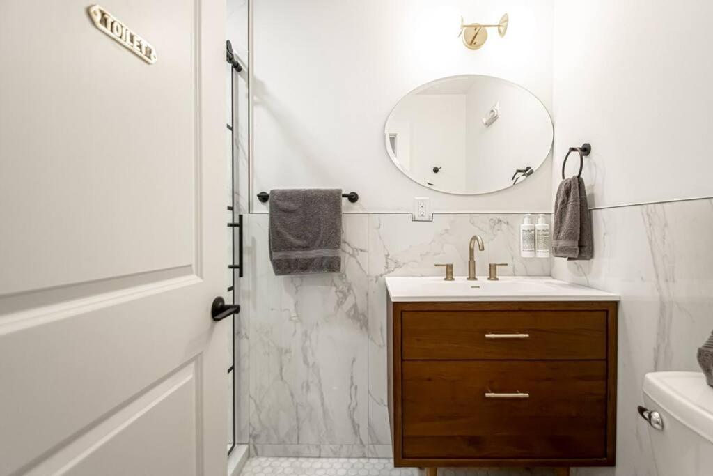 Steps To Bathhouses, Historic Studio, King Bed, Room # 101 Hot Springs Exterior photo